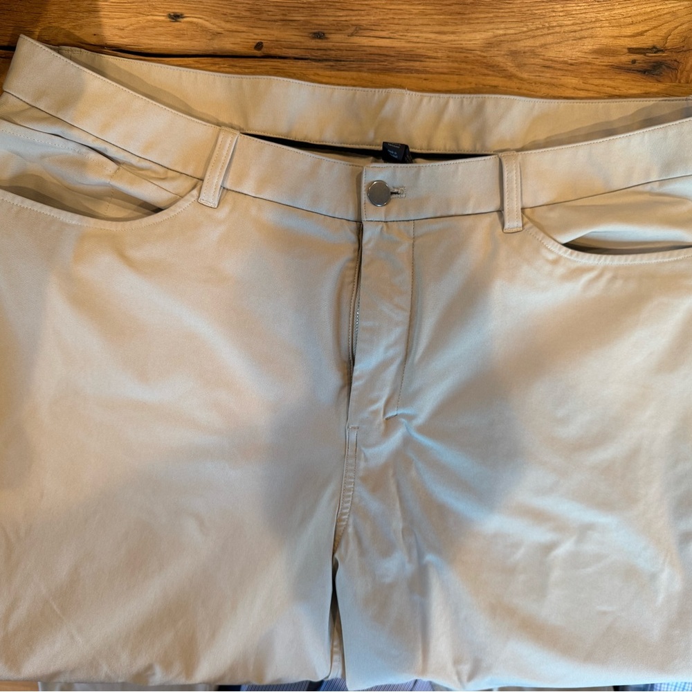 Lululemon Athletica Tan Chinos Lightweight Versatile